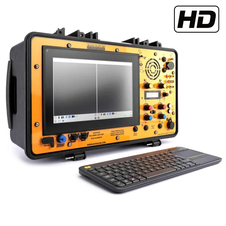 TRITON-C2-Portable-diver-radio-and-HD-video-recorder-with-keyboard-768x768.webp